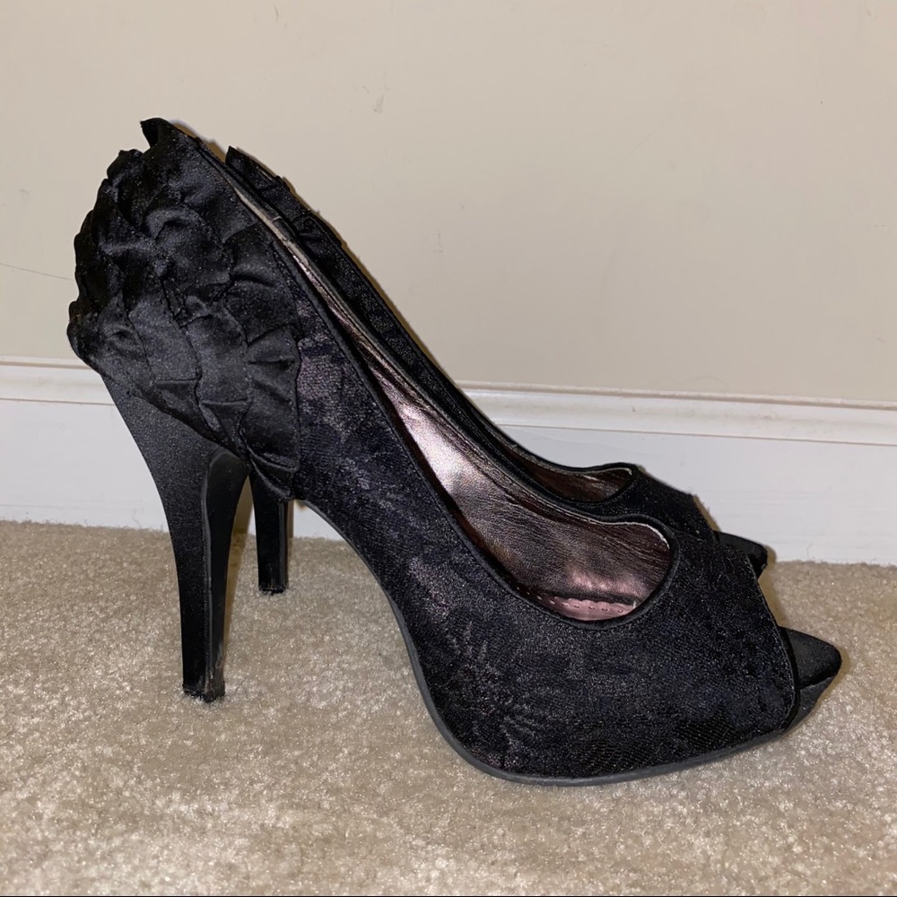 Lulu Townsend Heels, Size 8